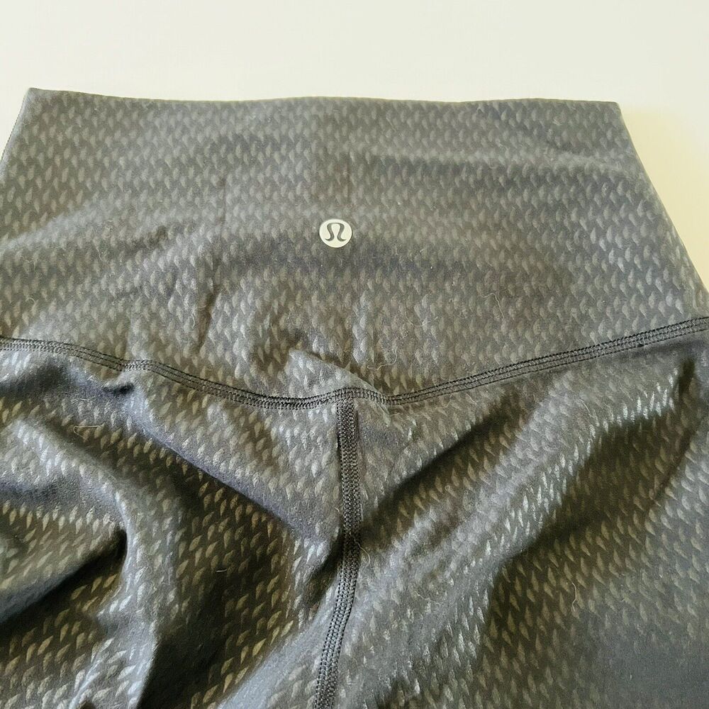 LULULEMON ATHLETICA Diverge Emboss Black Align HR Pant 28" Leggings - US 4 - Picture 5 of 9